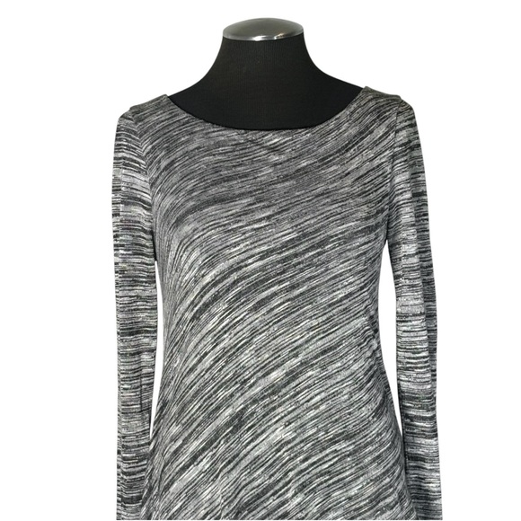 🆕 White House Black Market – Gray Long Sleeve Layered Stretch Top – Small - Picture 3 of 11